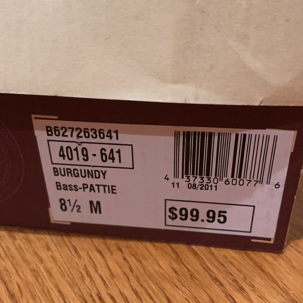 Burgundy Bass pumps - Picture 2 of 6